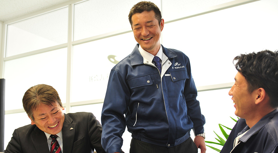 日野 秀彦氏、治療のデモンストレーション